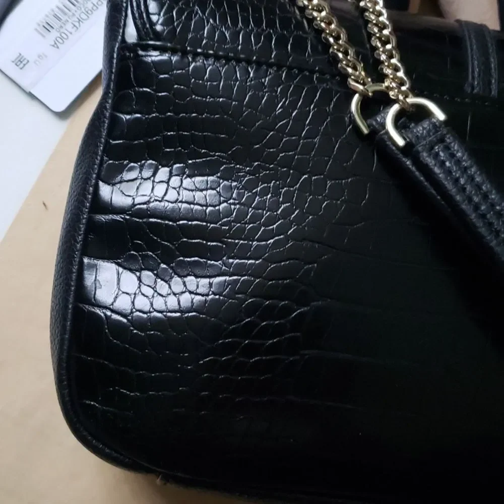 ♣️♣️♣️ LOVE MOSCHINO Embossed Shoulder Bag ♣️♣️♣️